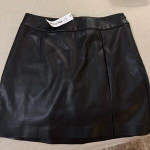 NWT Amazon the Drop Black Faux Leather Mini Skirt Size Medium
